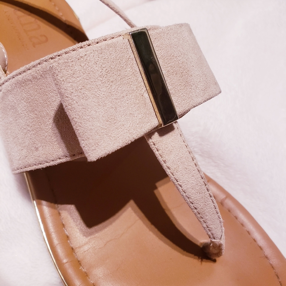 A.N.A. Bow Sandals - Picture 5 of 8
